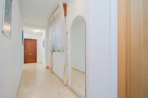 Flat 75 m² in Granada (2/22)