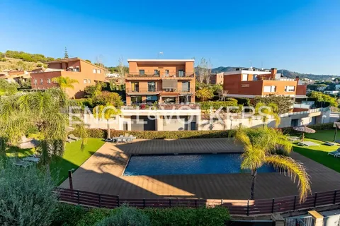 Casa de 305 m² a Tiana