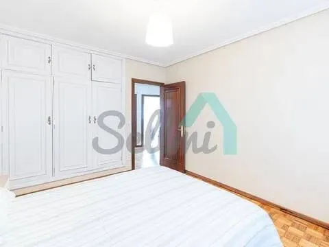 Pis de 68 m² a Oviedo