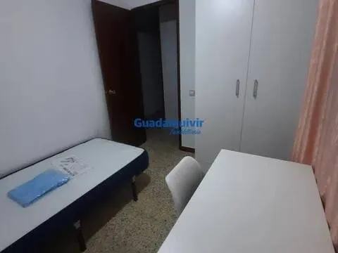 Pis de 86 m² a Dos Hermanas