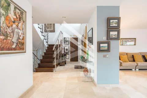 Haus 228 m² in Sant Just Desvern