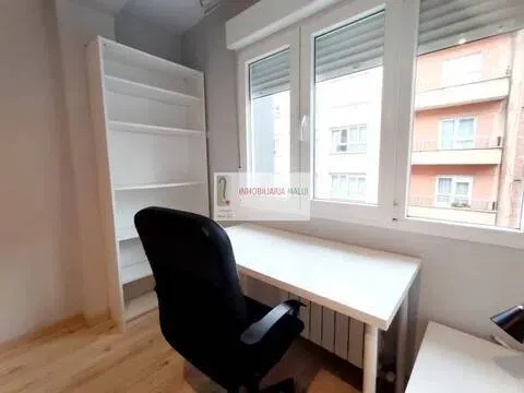 Pis de 80 m² a Oviedo