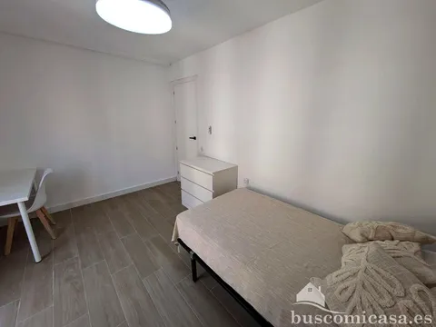 Habitació de lloguer, Linares