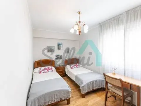 Pis de 86 m² a Oviedo