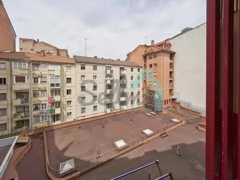 Appartement 104 m² à Oviède