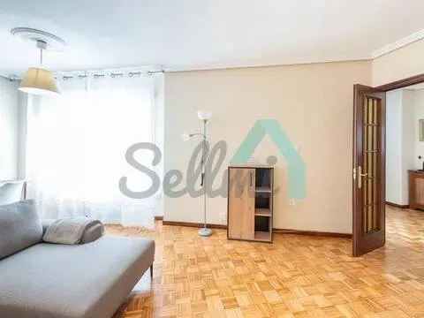 Pis de 68 m² a Oviedo