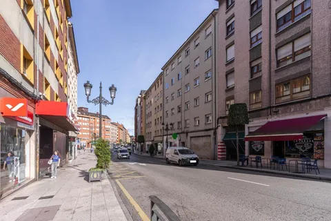 Pis de 70 m² a Oviedo