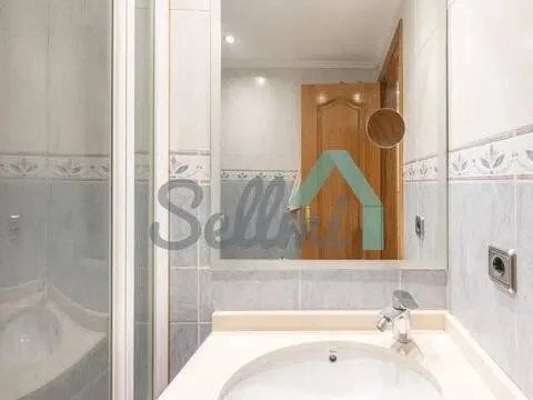 Flat 86 m² in Oviedo