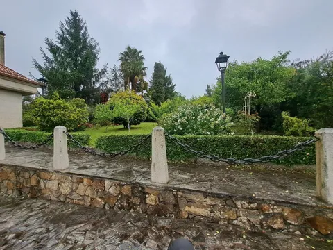 Casa de 494 m² a Teo