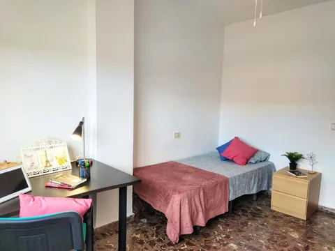 Habitació de lloguer, Paterna