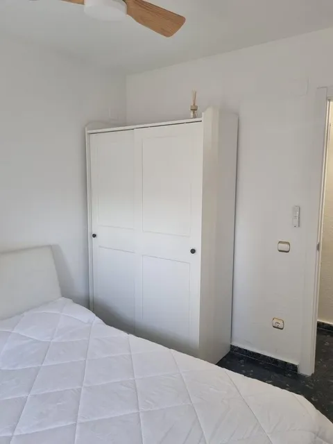 Habitació de lloguer, la Pobla de Farnals