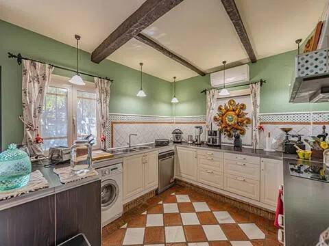 Casa de 438 m² en Marbella