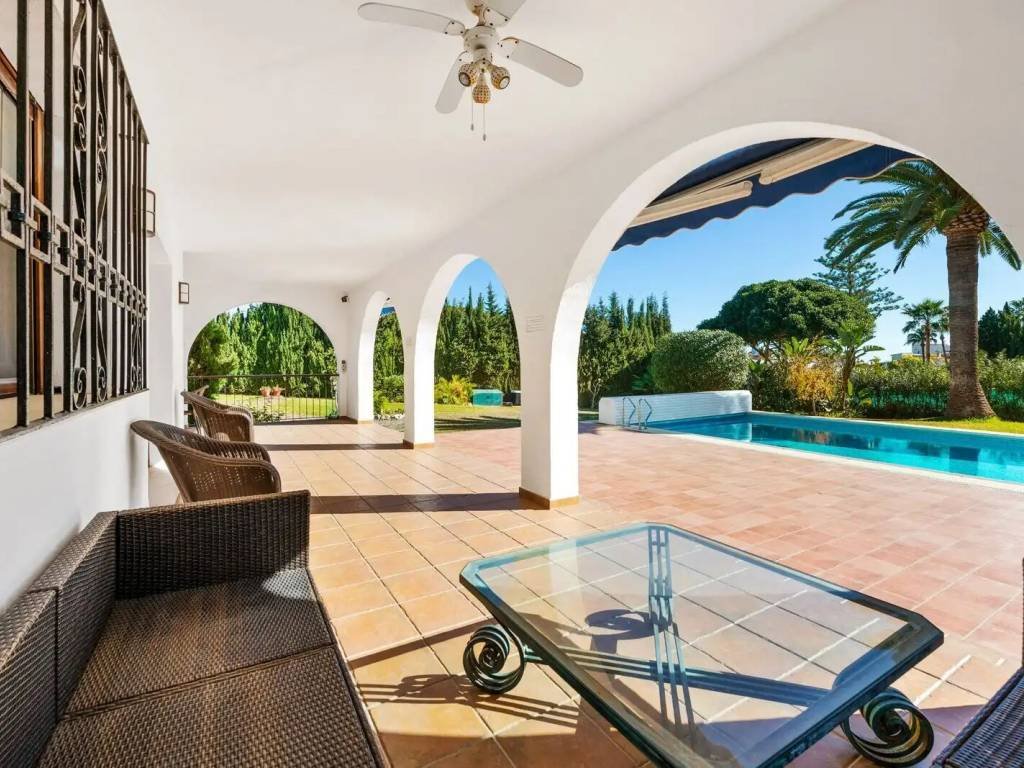 Casa de 337 m² a Estepona