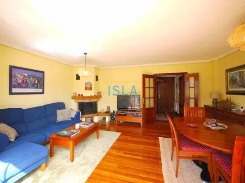 Piso de 200 m² en Laredo