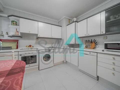 Piso de 90 m² en Oviedo