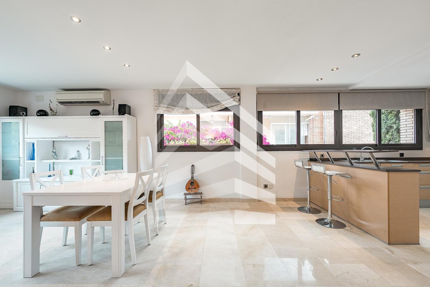 Haus 228 m² in Sant Just Desvern