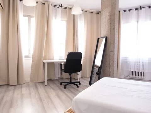 Habitación 140 m², Lérida