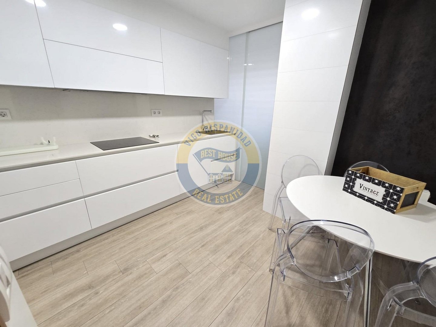 Flat 100 m² in Vigo