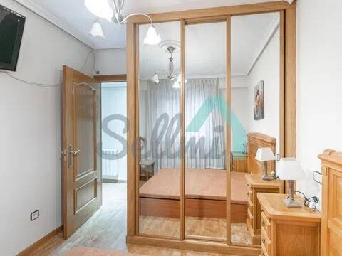 Piso de 80 m² en Oviedo