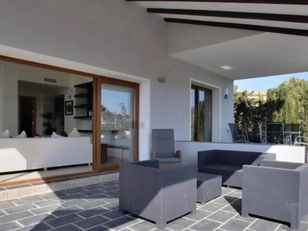Casa de 340 m² en Estepona