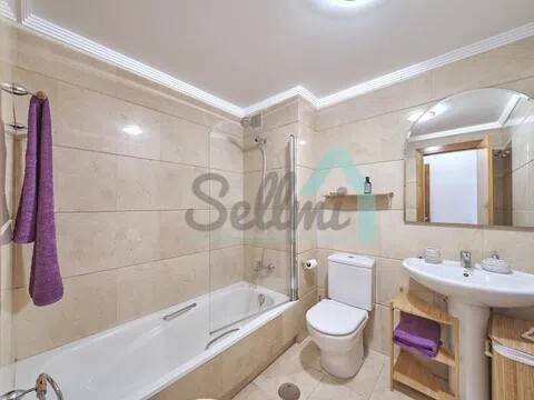 Piso de 83 m² en Oviedo