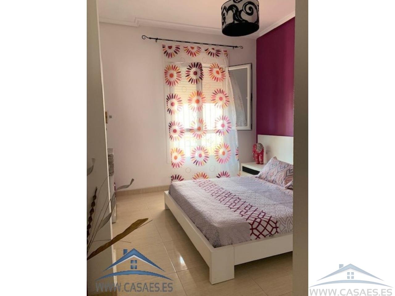 Piso de 80 m² en Roquetas de Mar