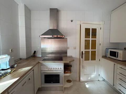 Piso de 80 m² en Motril