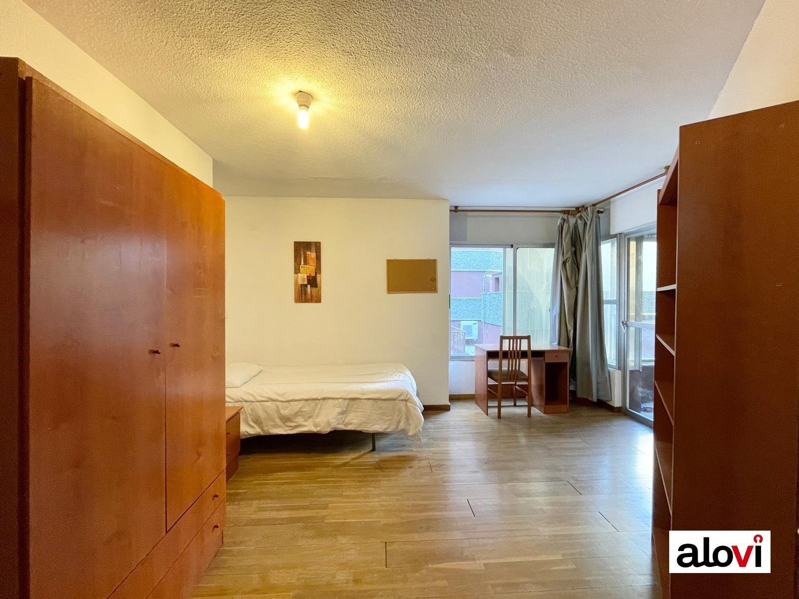 Habitación 200 m², Granada