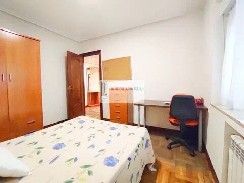 Piso de 95 m² en Oviedo