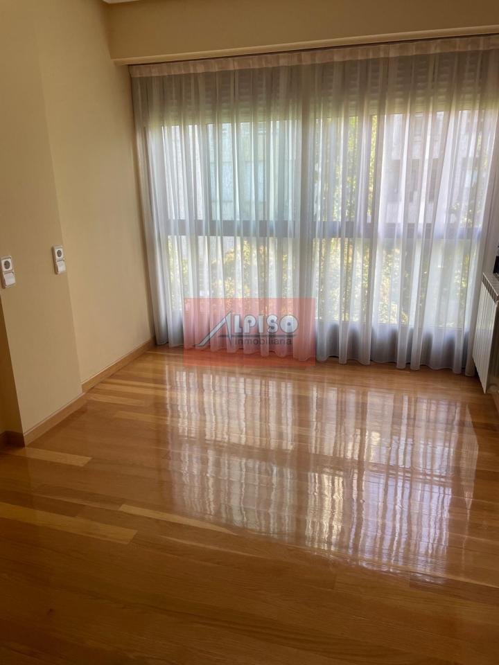 Piso de 92 m² en Ourense