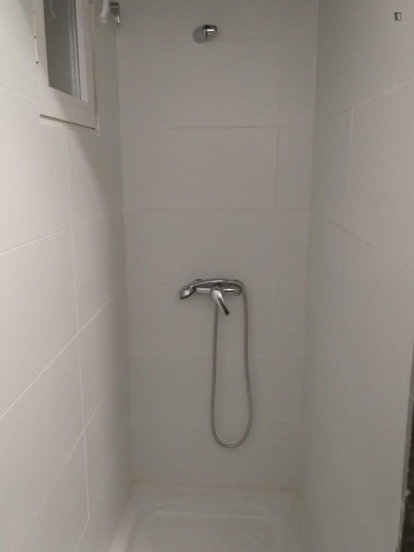 Кімната в оренду, Madrid