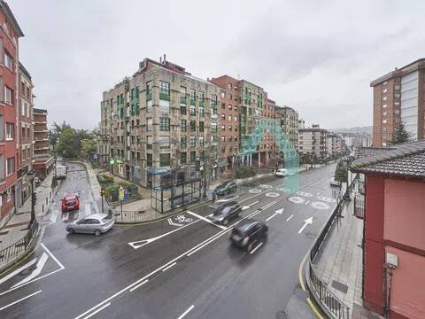 Piso de 83 m² en Oviedo