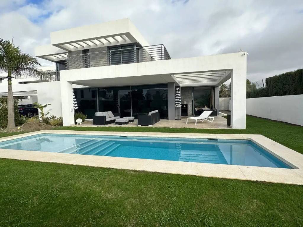 Casa de 435 m² en Estepona