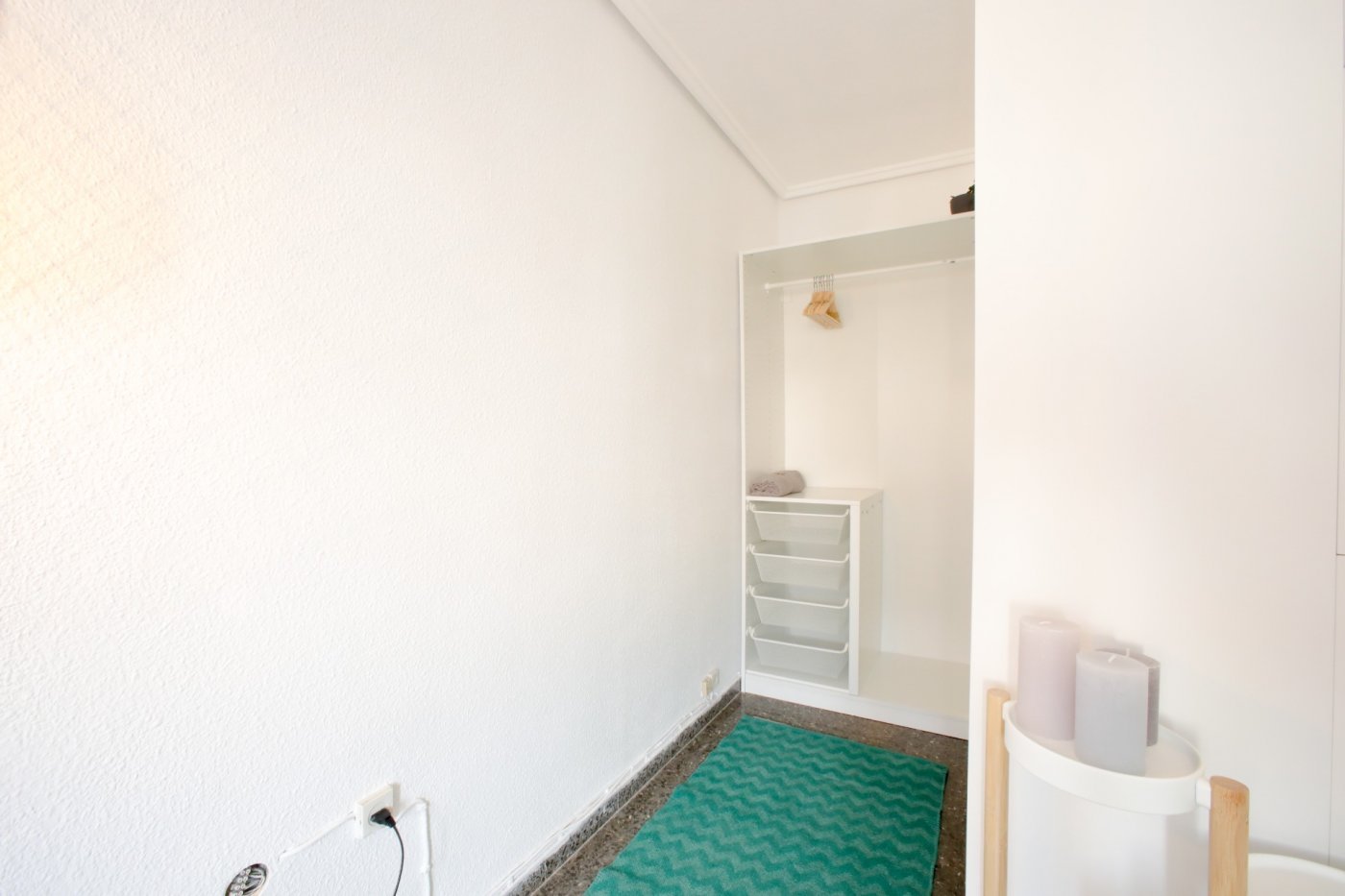 Chambre à louer, Valence