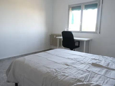Habitación 140 m², Lérida