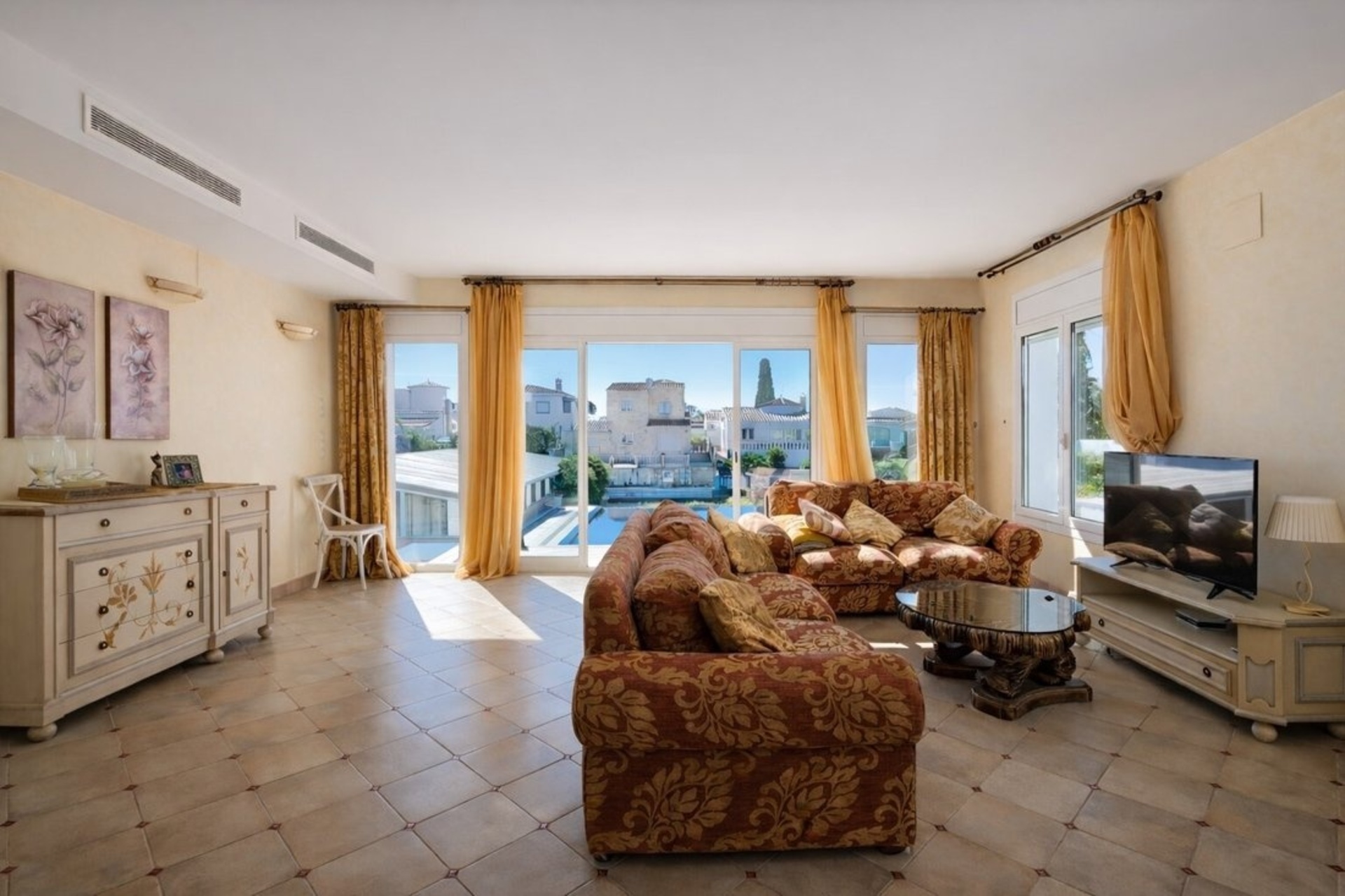 Piso de 397 m² en Castelló d'Empúries