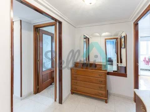 Piso de 80 m² en Oviedo
