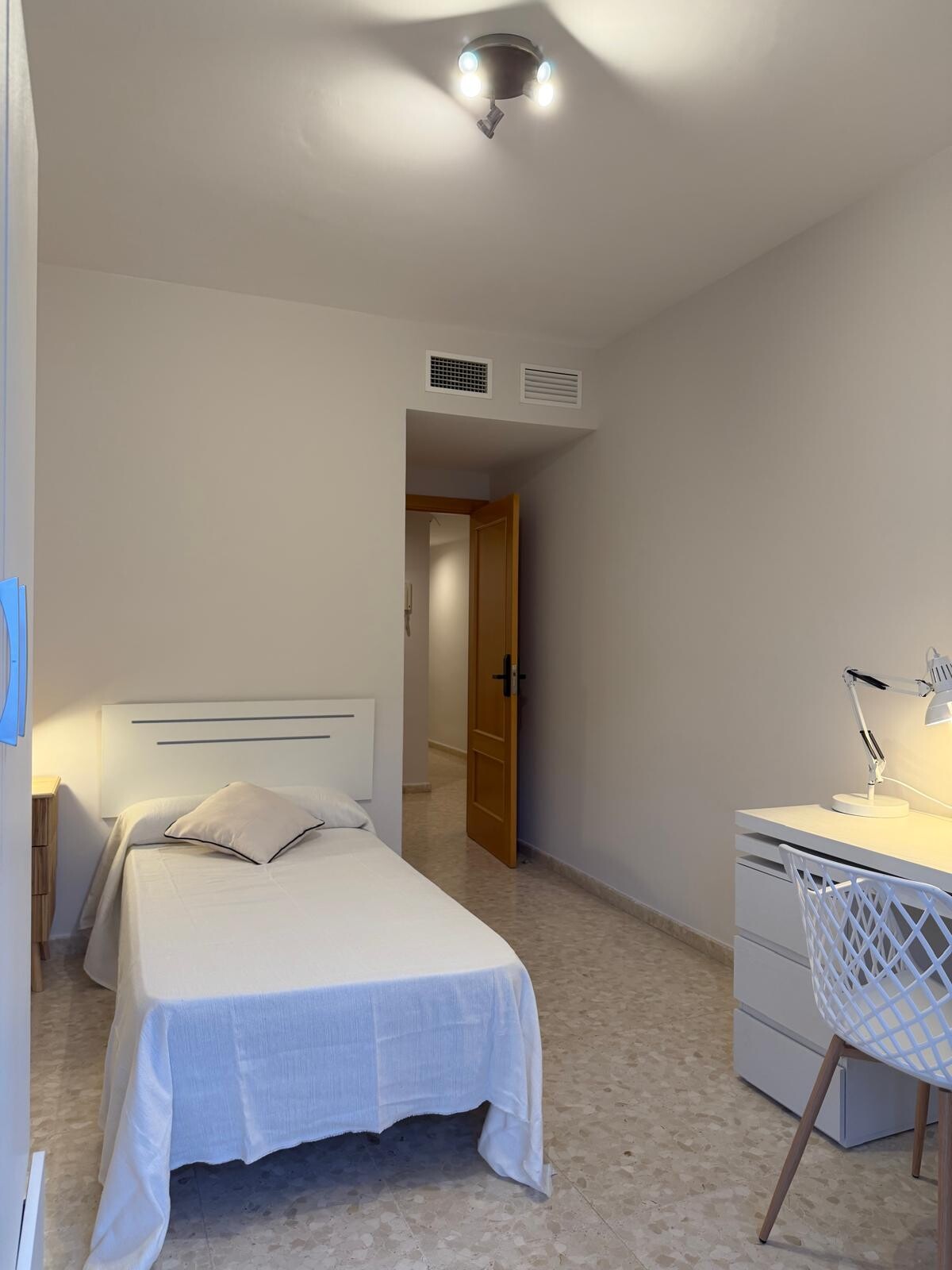 Habitación 300 m², Badajoz