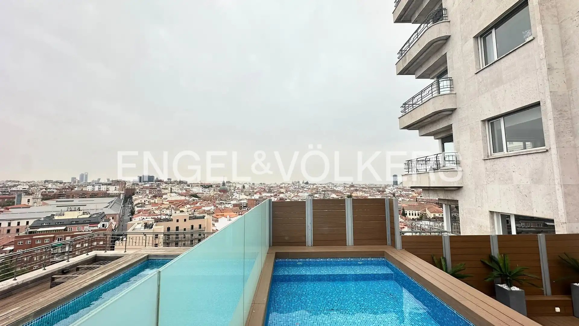 Wohnung 102 m² in Madrid