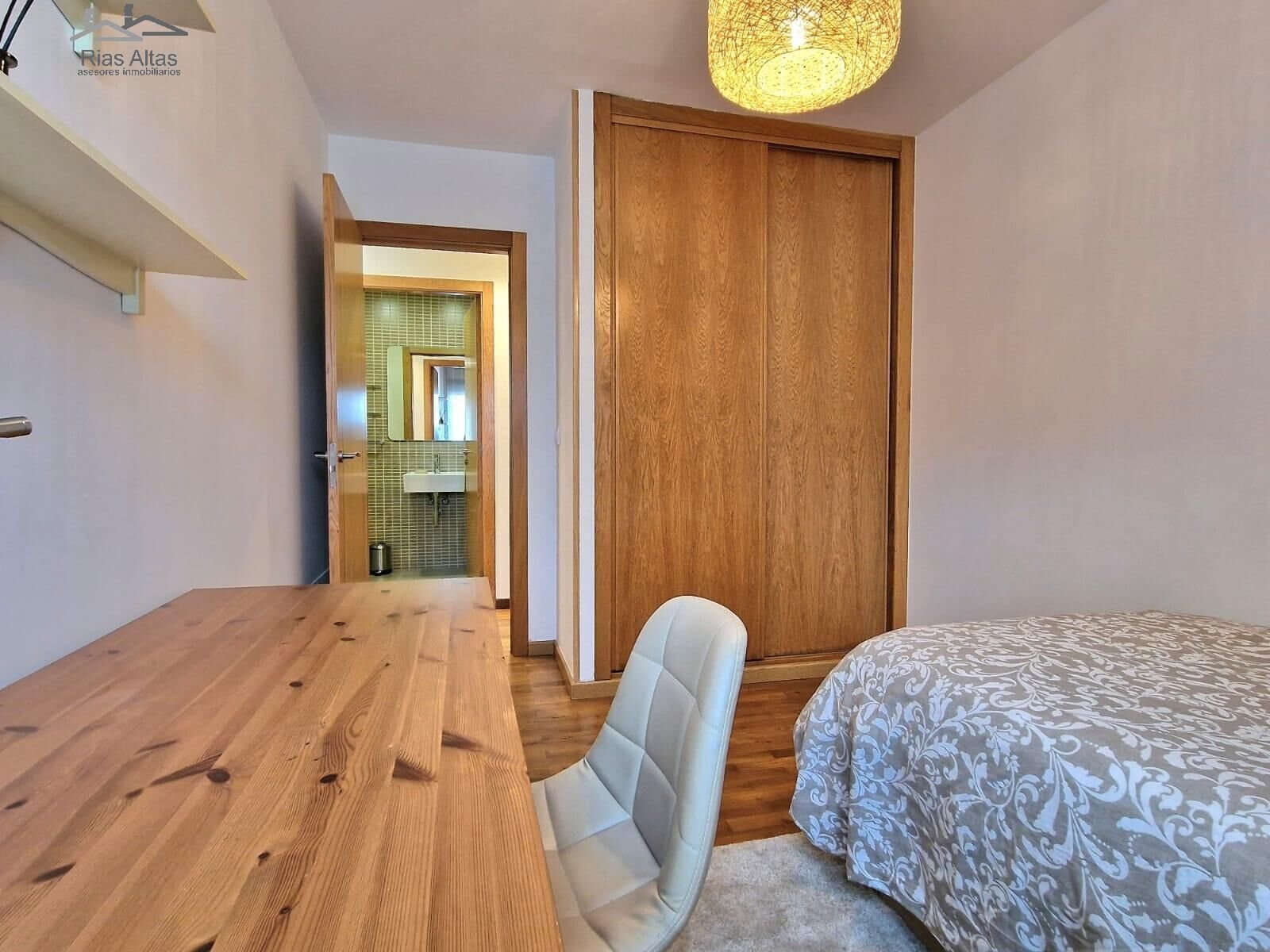 Flat 68 m² in Oleiros