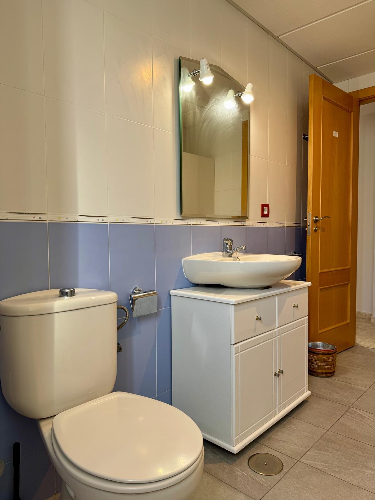 Habitación 300 m², Badajoz
