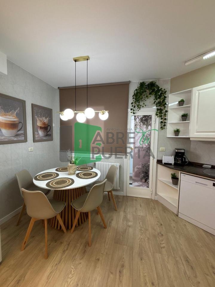 Habitación 150 m², Ourense