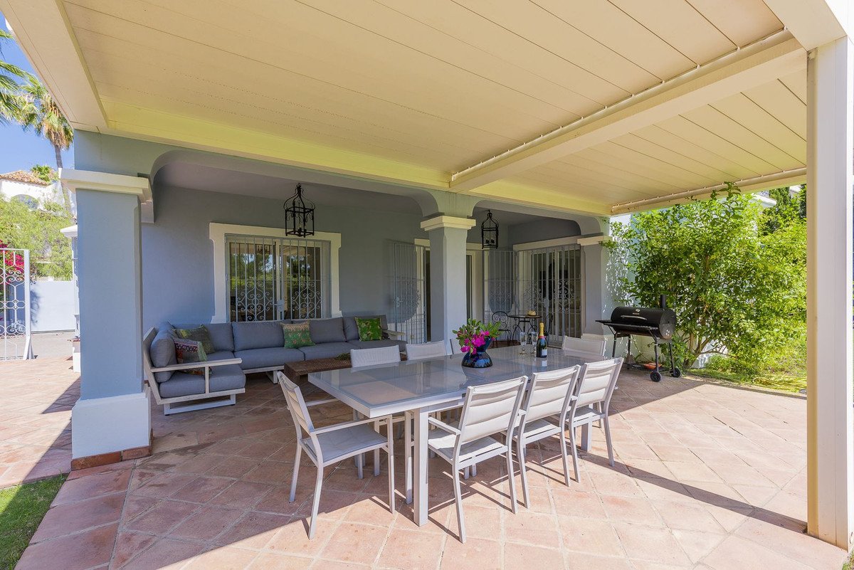 Casa de 319 m² en Estepona