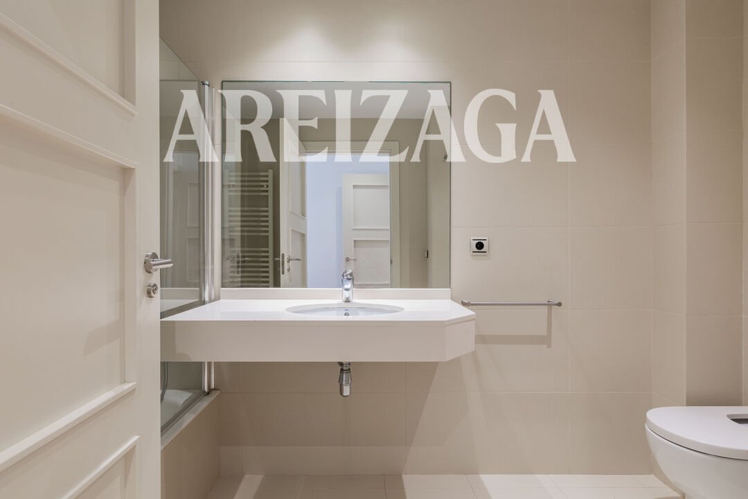 Piso de 85 m² en San Sebastián