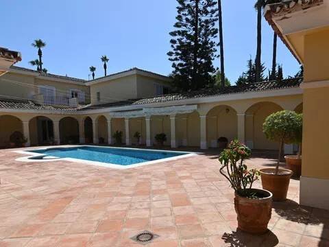 Casa de 971 m² en San Roque