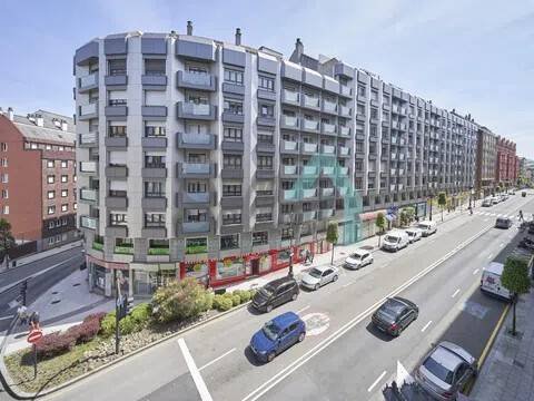 Piso de 70 m² en Oviedo