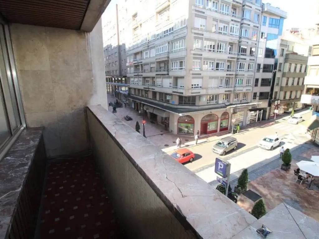 Piso de 115 m² en Oviedo