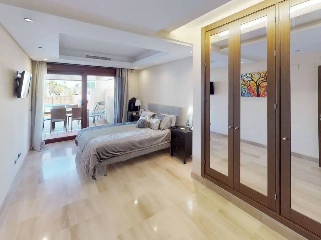 Apartamento 210 m² em Estepona