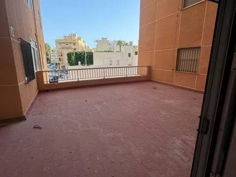 Piso de 100 m² en Almería