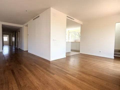 Wohnung 323 m² in Barcelona